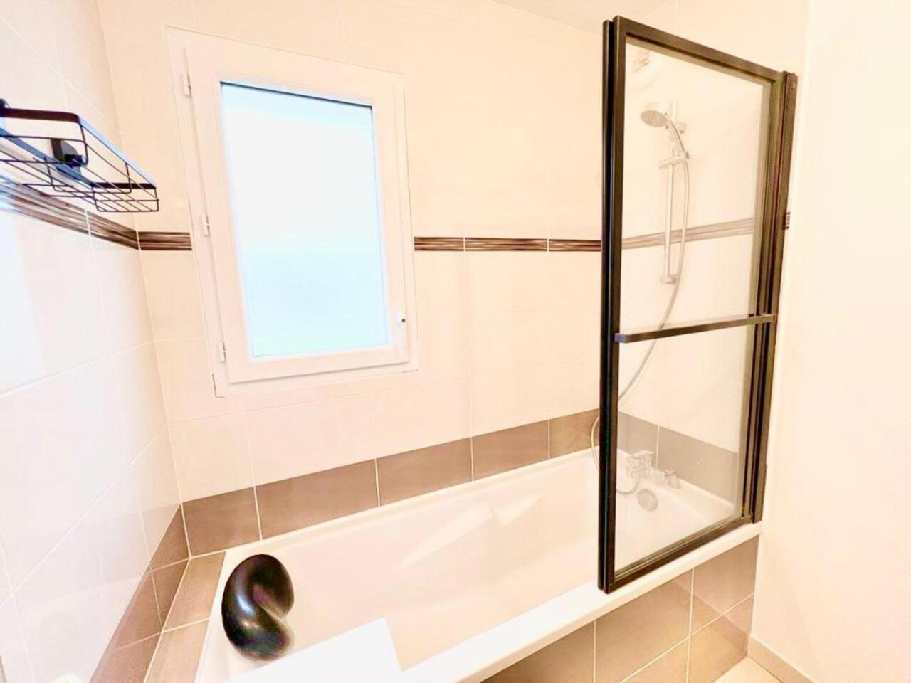 L'Atelier Chic - Wifi Fibre - Parking Privee - Balcon - Netflix Διαμέρισμα Lanester Εξωτερικό φωτογραφία